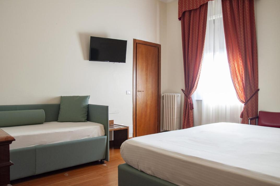 Hotel San Guido Milan Room photo